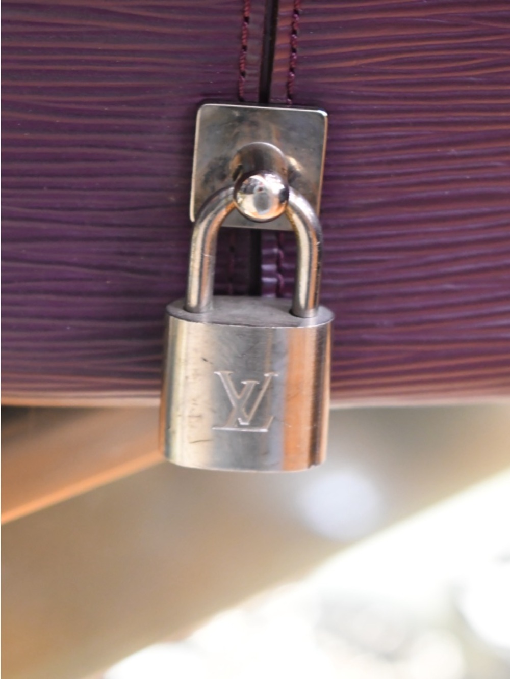 Louis Vuitton Dome Satchel - Picture 4 of 7